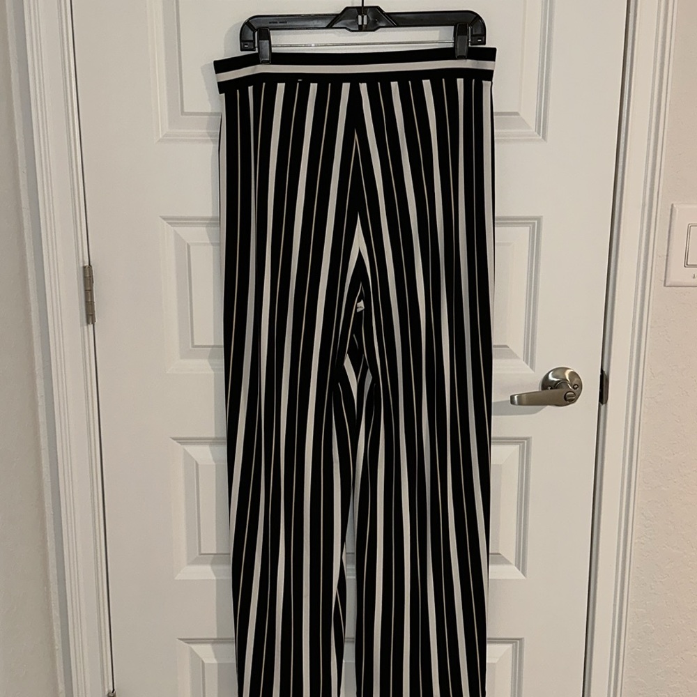 WHBM Wide-Leg Pants with stripes - Picture 6 of 6